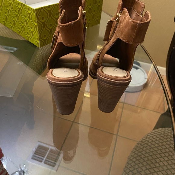 Gianni Bini, 61/2M, 4” heel Sandals - Picture 7 of 8